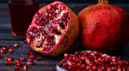Названы продукты, которые могут очистить организм от никотина