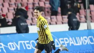 Она согласилась? Футболист из Казахстана сделал предложение девушке перед матчем