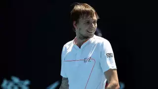 Звезда тенниса из Казахстана разбил ракетку и устроил истерику