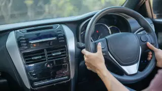 Ввоз праворульных авто хотят запретить в Казахстане