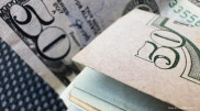 Курс доллара вырос еще на 1,5 тенге