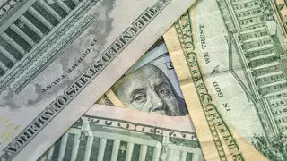 Названы официальные курсы доллара, рубля и евро на 7 сентября