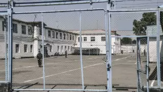 Бывший генерал Кудебаев подметает в колонии территорию - правозащитник