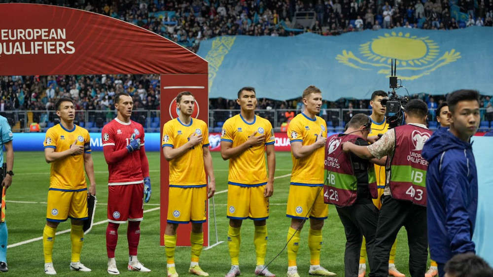 Евро-2024: Казахстан открыл счет в матче с Северной Ирландией в Астане