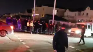 Жители двух домов в Актау вышли на уличный протест из-за отсутствия электричества