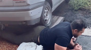 "Автомобиль переехал меня". Казахстанец показал опасный трюк