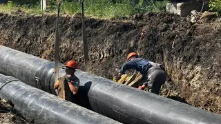 Рабочего насмерть завалило землей в Петропавловске