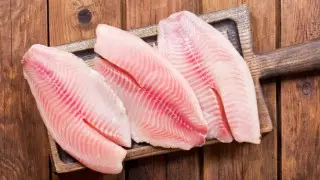 Женщина съела рыбу и лишилась всех конечностей