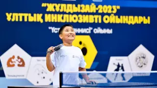 Айронменовцы провели особенную зарядку для особенных детей