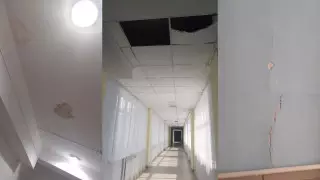 Трещины, мокрые пятна и сырость. На новую школьную пристройку пожаловались родители в Астане