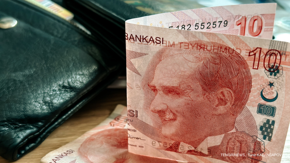 Центробанк Турции повысил учетную ставку сразу до 30 процентов