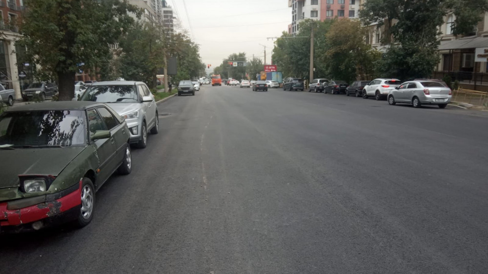В Алматы с опозданием возобновили движение по Гагарина