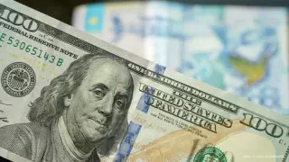 Сколько стоят доллар, евро и рубль в обменниках Казахстана