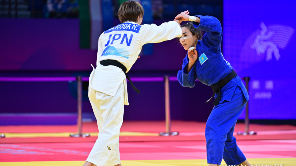 Медаль и рассечение: дзюдоистка из Казахстана выступила в финале на Азиаде