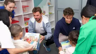 Мировые звезды тенниса посетили аутизм-центр в Астане