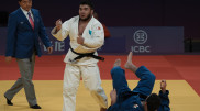 Казахстанский дзюдоист сенсационно выиграл у победителя Олимпиады