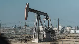 Мировые цены на нефть падают