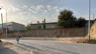 "Кости и череп торчат". О сносе кладбища ради магазина заявили в Шымкенте