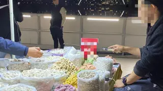 "Жанжал шығарады". Астанадағы жағалауда сауда жасағандар жазаланды