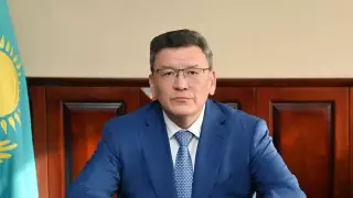 Новый аким СКО официально сложил полномочия сенатора