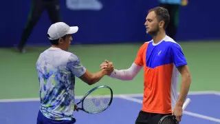 Александр Недовесов пробился в четвертьфинал домашнего турнира