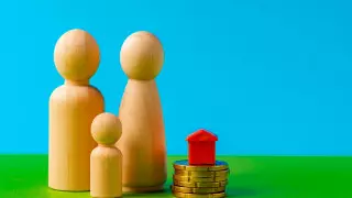 "Люди не должны ждать квартир по 10-15 лет" - Шарлапаев об очереди на жилье