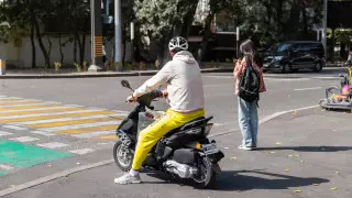 Создают шум: замглавы МВД ответил алматинцам по жалобе на мопедистов