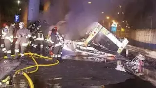 Автобус рухнул с моста в Венеции. Погибли 20 человек