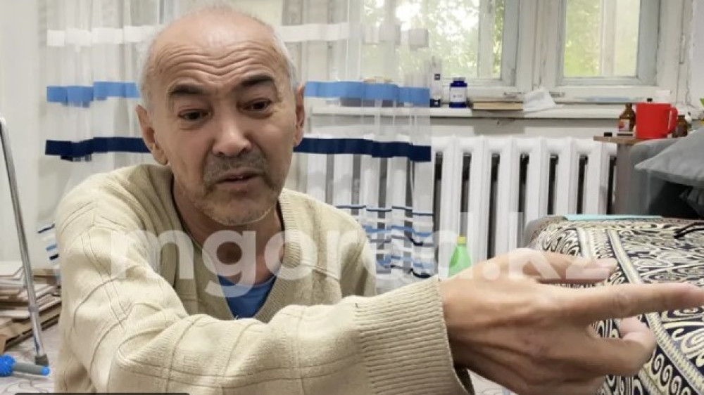 Житель Уральска с инвалидностью борется за право выходить на улицу