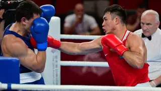 Боксеры Казахстана и Узбекистана решили судьбу золота в финале Азиады