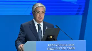 Токаев потребовал прекратить давление на преподавателей в Казахстане