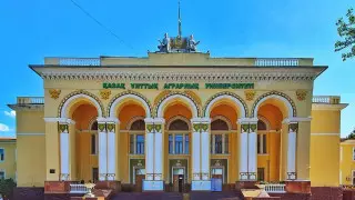 Установили палатки: алматинские студенты возмутились расписанием пар в вузе