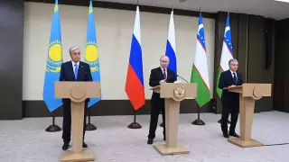 Токаев принял участие в церемонии запуска транзита газа через Казахстан