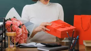 Родители устроили разборки из-за подарка учителю в школе Актау