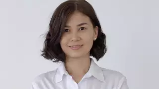 "Ренішім бар". Әншілерге сәнді дастархан тігетін дизайнер оларға неге жарнама бермейтінін айтты