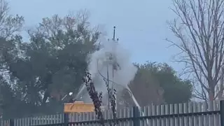 Мужчина заживо сгорел на столбе в Алматы