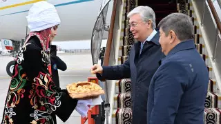 Президент Токаев прилетел в Бишкек на саммит СНГ