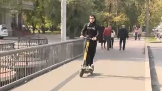 В Алматы увеличилось количество аварий с участием мопедов и самокатов