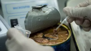 Врач объяснила, как консервы могут спровоцировать развитие рака