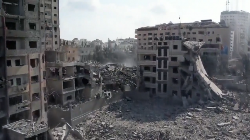 Новости мира: МЧС показало видео с эвакуированными из сектора Газа россиянами