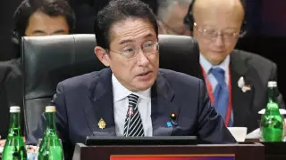 Премьер Японии предложил встретиться Ким Чен Ыну