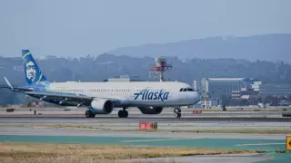 Пассажира самолета обвинили в покушении на убийство по 83 пунктам