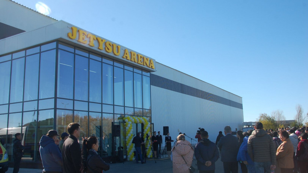 Вторую в Казахстане крытую ледовую арену открыли в Талдыкоргане