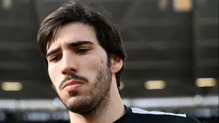 Игрок сборной Италии попал в лечебницу: известны причины