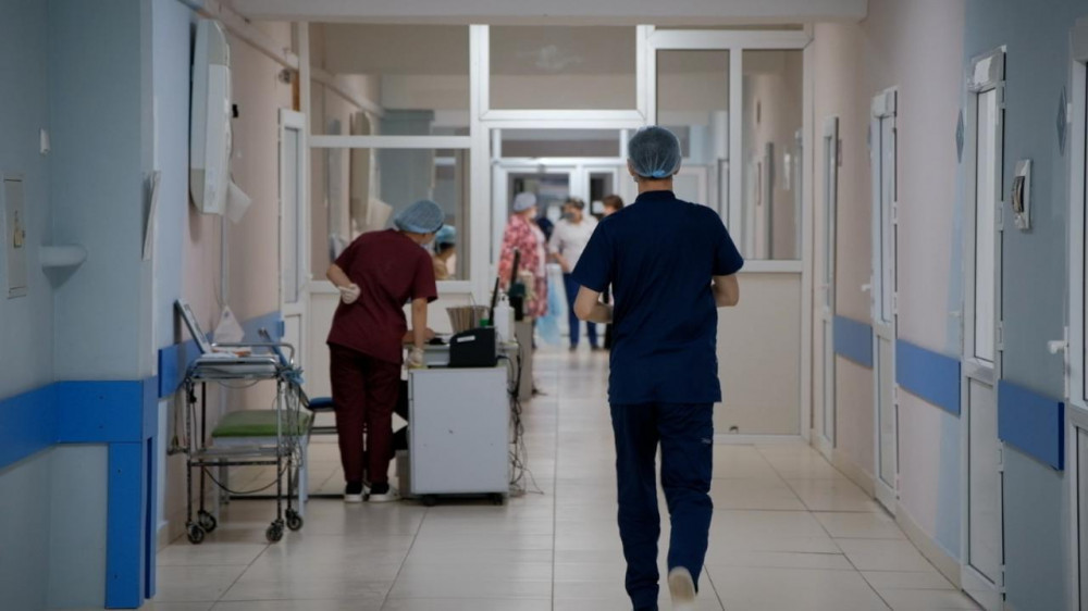 Группу врачей отправят в Караганду для помощи пострадавшим от взрыва