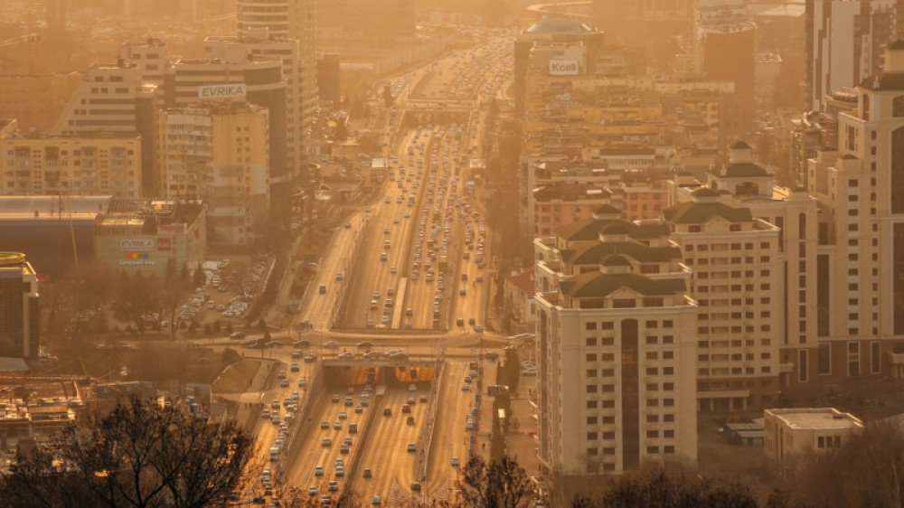 Алматинцев предупредили о повышенном загрязнении воздуха