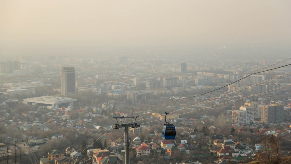 Алматинцев снова предупредили о повышенном загрязнении воздуха
