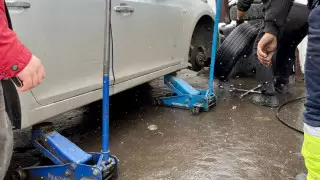 Алматинцам посоветовали "переобуть" автомобили