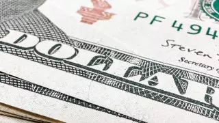 Курс доллара снова растет: итоги торгов 30 октября