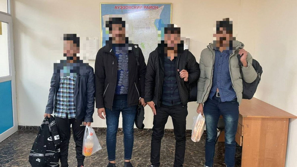 В Алматы задержали четырех пакистанцев